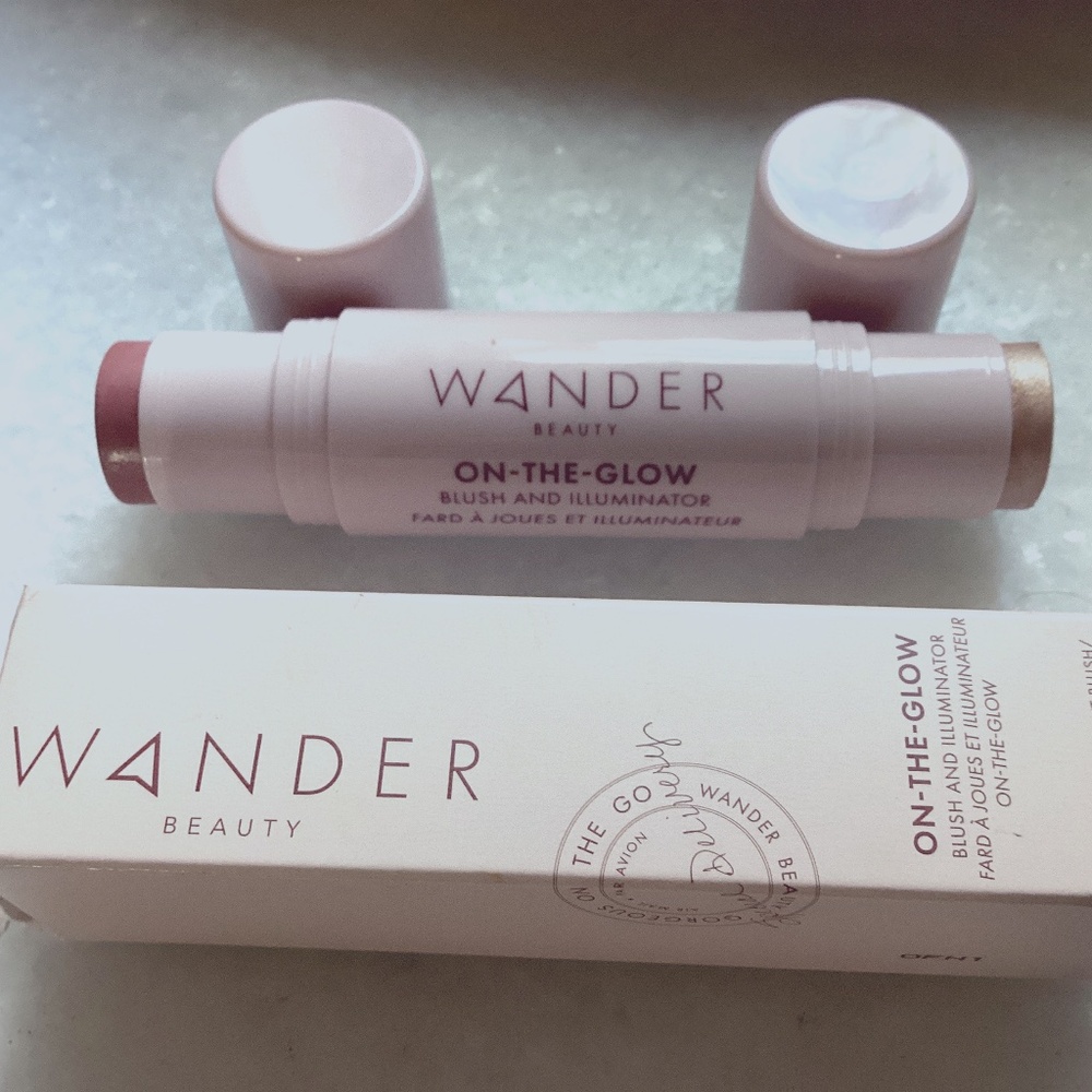NIB* Wander Beauty On-the-Glow Blush & Illuminator 2-in-1 Bare & Nude Glow New